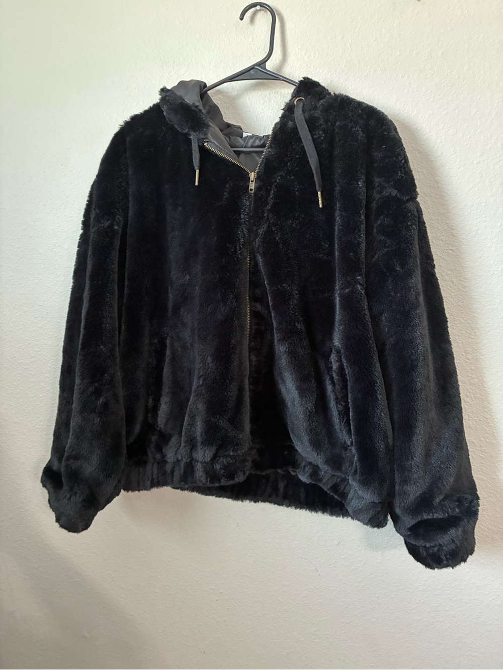 Women’s Time & Tru Black Faux Fur Hooded Zip Jacket